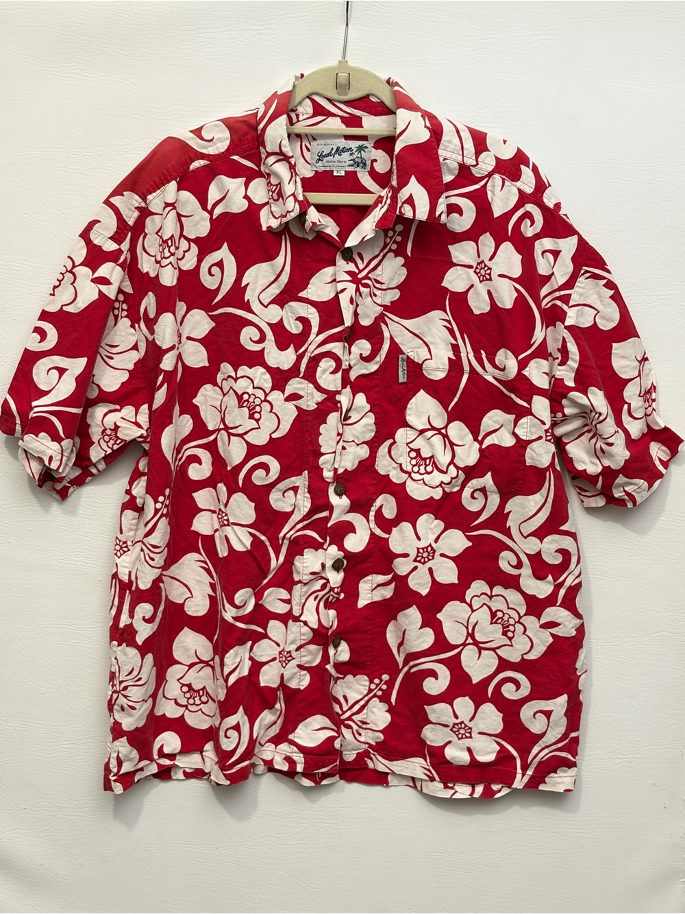 Casual Red & White Floral Camp Shirt - Relaxed Button-Down